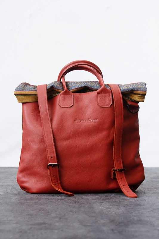 sac andré cuir rouge par Gregory Capel atelier de maroquinerie Lille